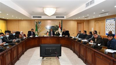 مسئول حياة كريمة بالإسكان يتابع مشروعات الفيوم