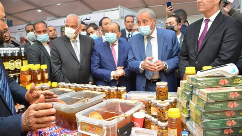 وزير التموين ومحافظ