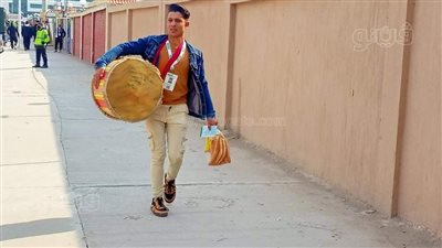 بالأعلام والطبول.. توافد الجماهير إلى استاد القاهرة لحضور مباراة مصر والسنغال | فيديو 