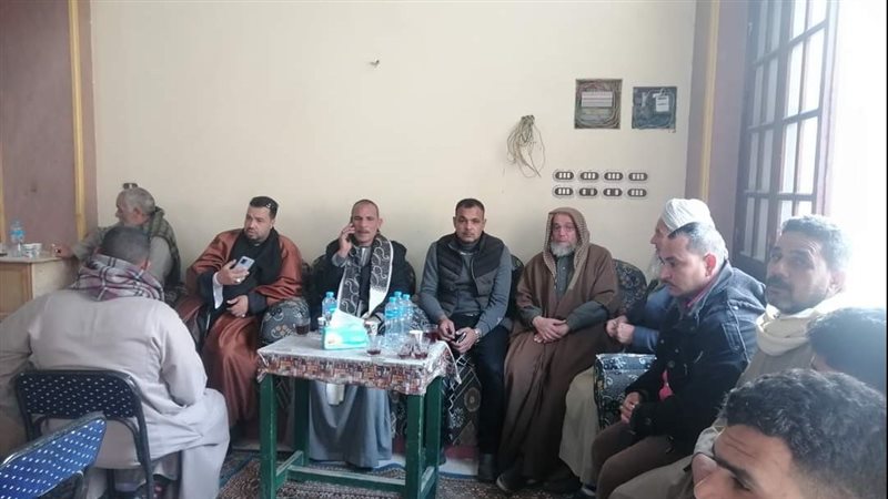 جلسة الصلح بين العائلتين