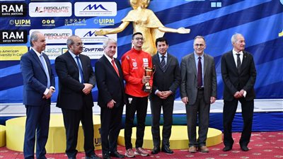 وزير الرياضة يشهد نهائي منافسات بطولة كأس العالم للخماسي الحديث بالجامعة الأمريكية