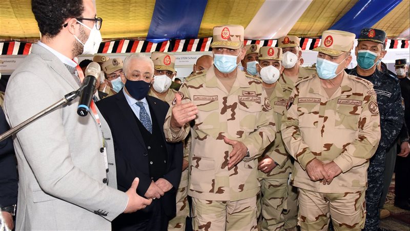 وزير الدفاع يشهد