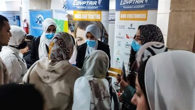 أكاديمية مصر للطيران تشارك في ملتقيات التوظيف 