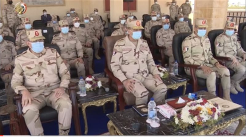وزير الدفاع الفريق