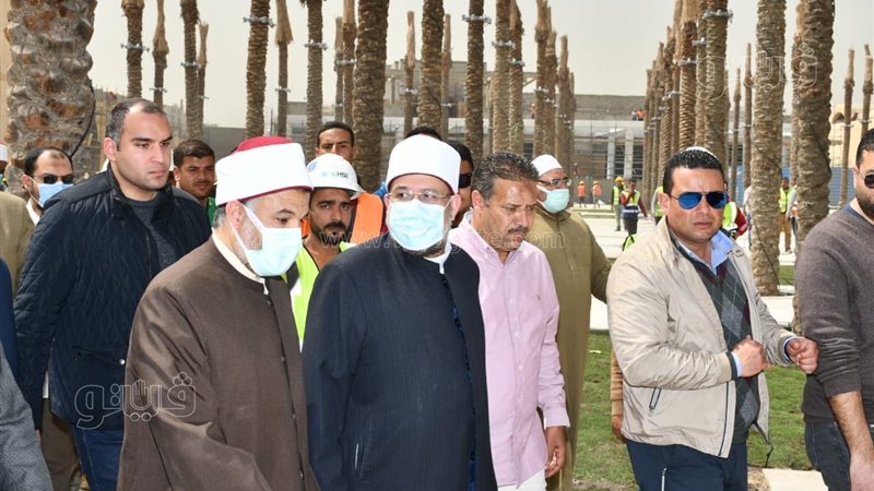 وزير الأوقاف يتفقد