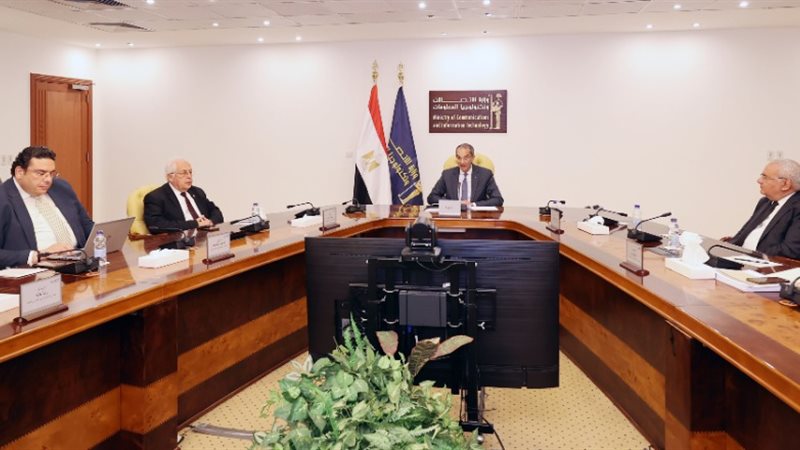 الدكتور عمرو طلعت