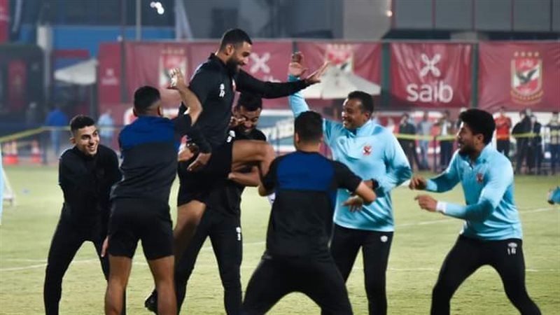 احتفال لاعبي الأهلي