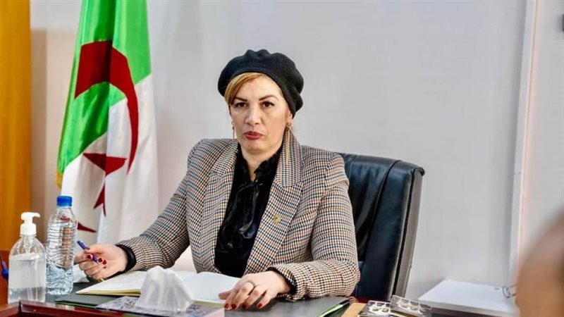 وزيرة الثقافة الجزائرية