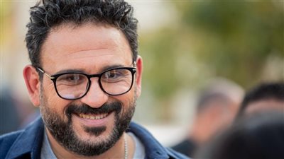 أكرم حسني في ورطه بسبب صلاح عبدالله بثاني حلقات مسلسل مكتوب عليا 