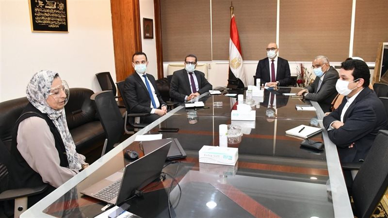 اجتماع وزير الإسكان