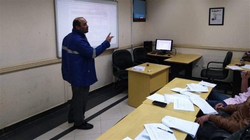 جانب من الدورة 