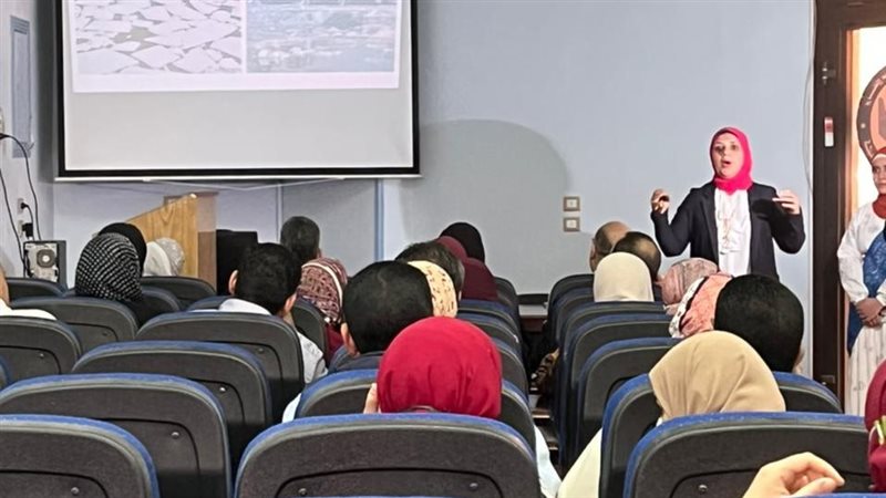 ندوة بجامعة المنصورة