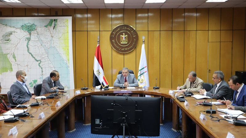 وزير القوى العاملة