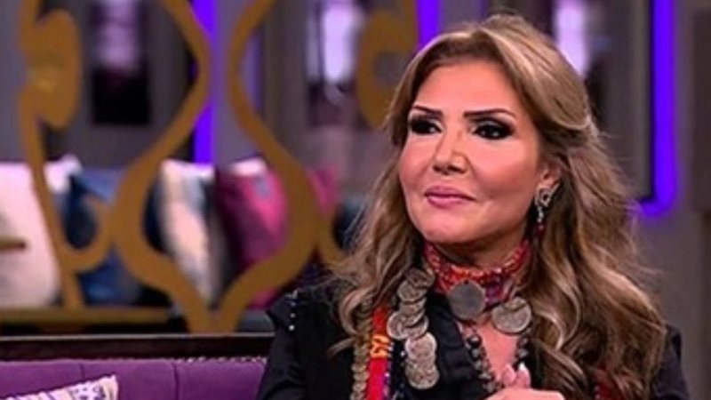 نادية مصطفى