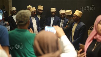 جمعهم حب الأزهر.. طلاب جزر القمر يتألقون في المدح والإنشاد داخل الجامع العتيق| فيديو