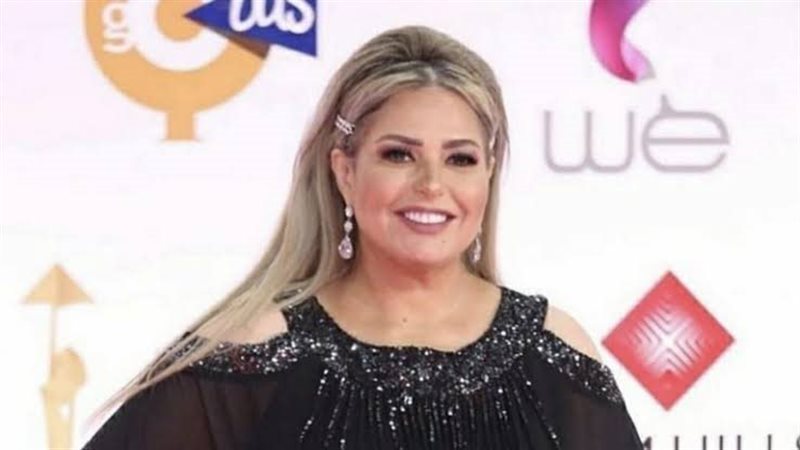 الفنانة صابرين