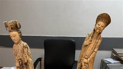 ضبط محاولة تهريب 3 تماثيل مصنوعة من العاج بمطار القاهرة