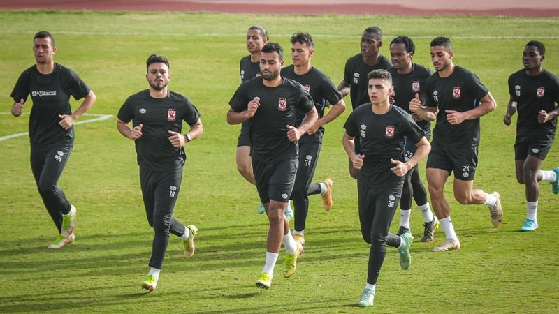 لاعبي الأهلي 
