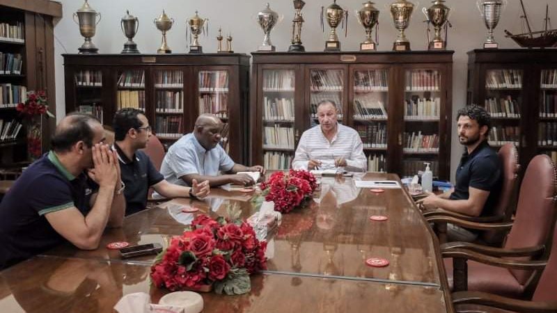الخطيب يجتمع مع موسيماني