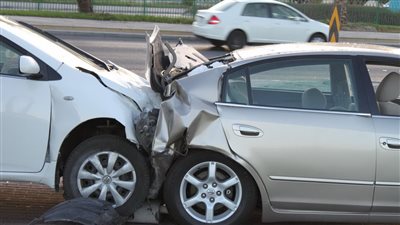 تفسير حلم الحادثة في المنام وعلاقته بالقلق والتوتر والخلافات الزوجية 