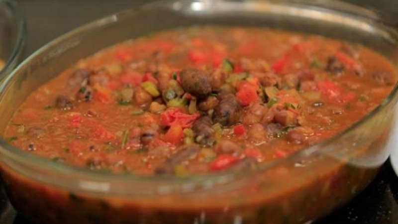 طريقة عمل الفول بالطماطم