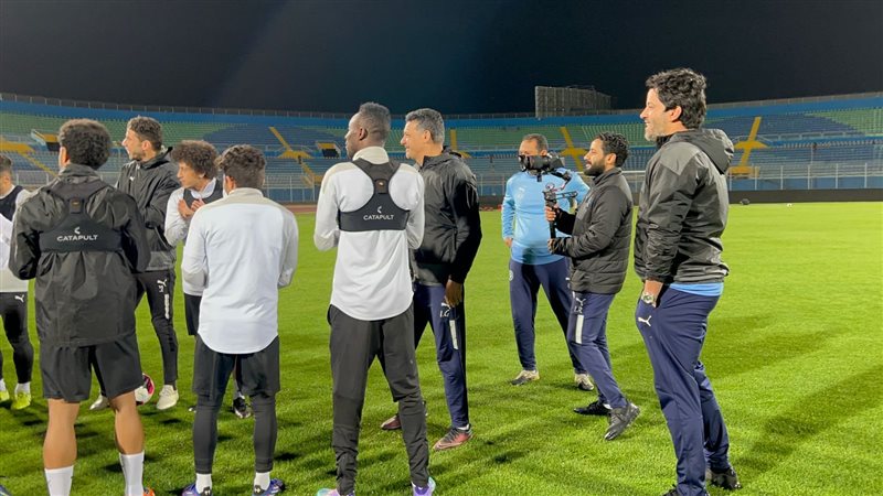  لاعبو بيراميدز يحتفلون