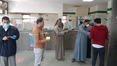 جميع تعاملاتنا من خلال الصفحات الرسمية ومكاتب العمل.. القوى العاملة تحذر العمالة غير المنتظمة من النصابين 
