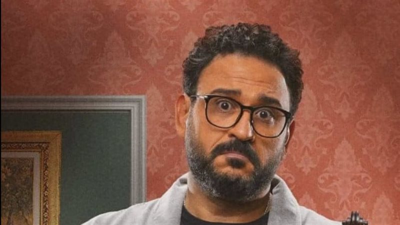 أكرم حسني 