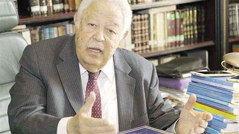 رجائي عطية نقيب المحامين