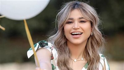 نهى نبيل تكشف تفاصيل ولادتها واستخدامها إبرة الظهر
