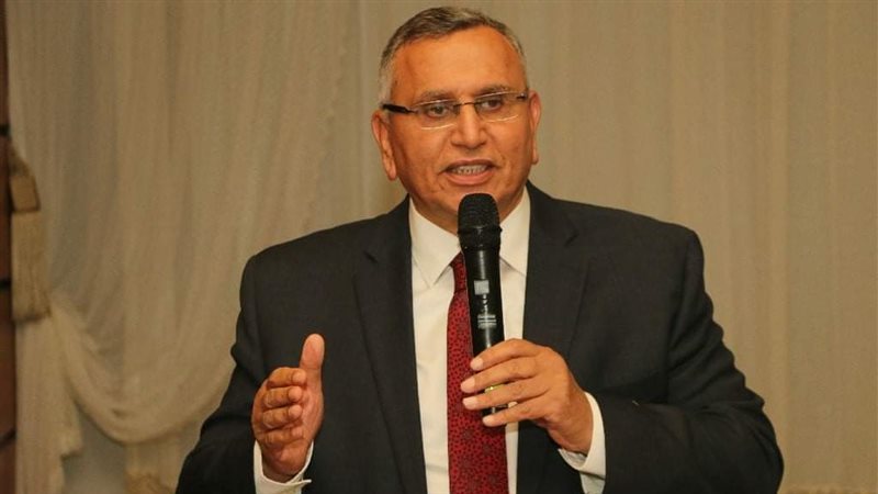 الدكتور عبد السند