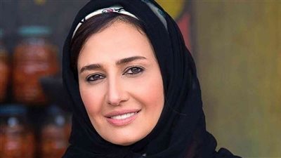 حلا شيحة ترتدي الحجاب من جديد وتحذف صورها القديمة 