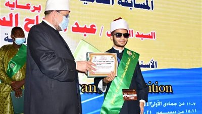 مرشح الأوقاف يحصل على المركز الثاني في مسابقة دبي الدولية 