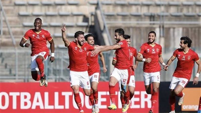 لاعبو الأهلي