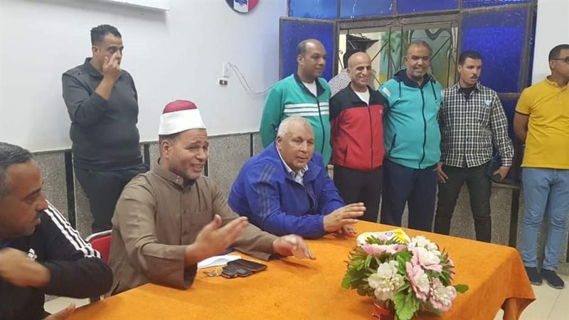 جانب من لقاء محافظ