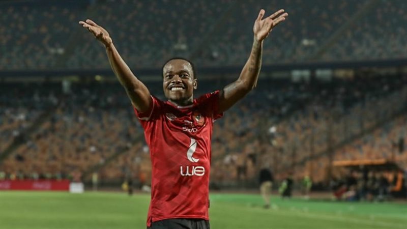 بيرسي تاو لاعب النادي