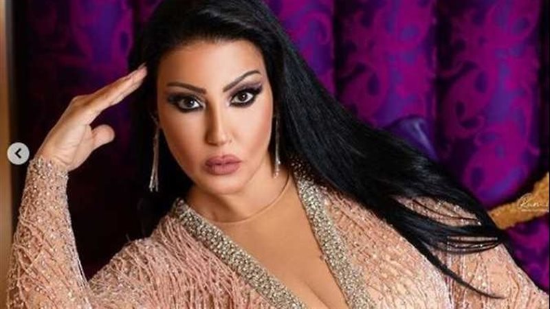 الفنانة سمية الخشاب