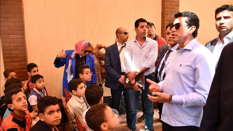 وزير الرياضة يتفقد