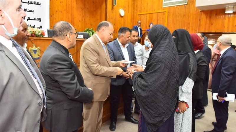محافظ أسيوط