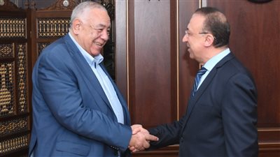 الشريف يناقش مع رئيس الاتحاد المصري والعربي لكمال الأجسام إقامة بطولة دولية 