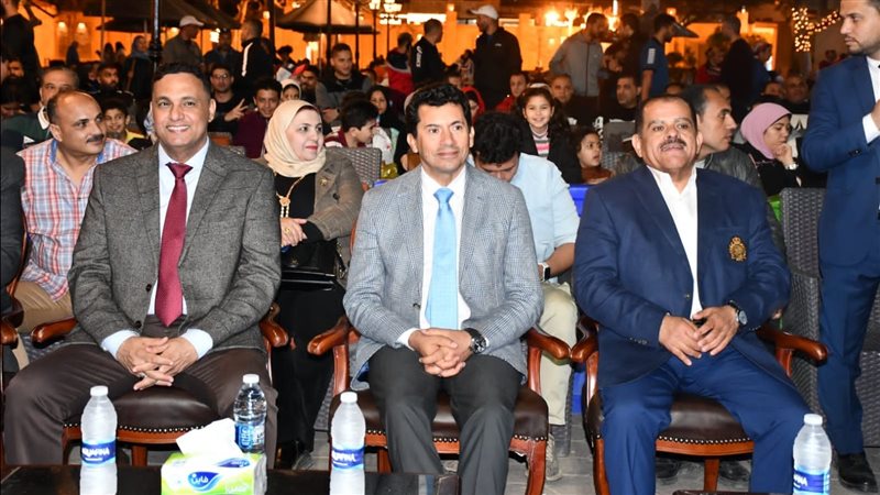 وزير الشباب والرياضة