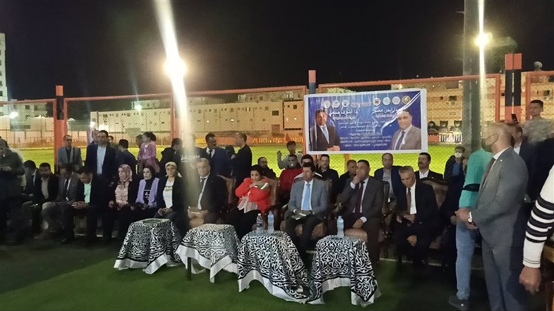 محافظ الدقهلية ووزير