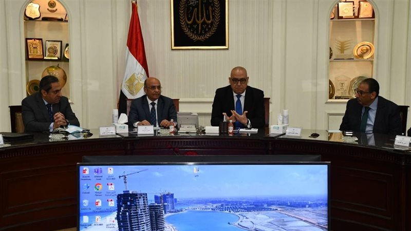 وزيرا الإسكان والعدل