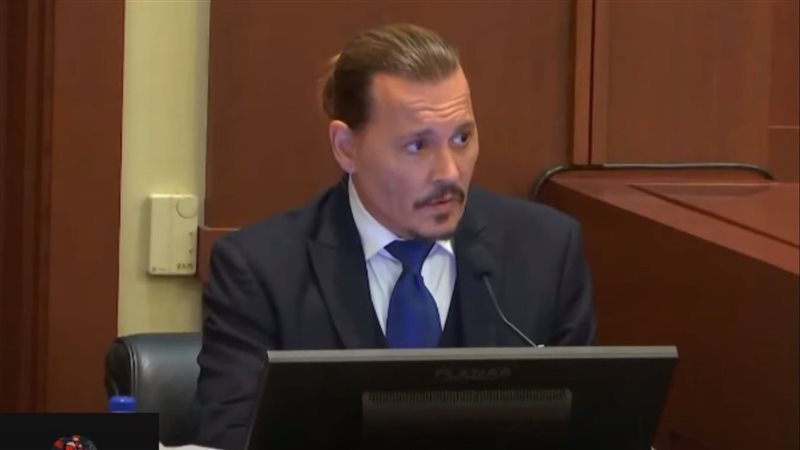 جوني ديب خلال جلسة