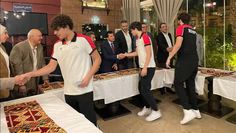 وزير الرياضة يكرم