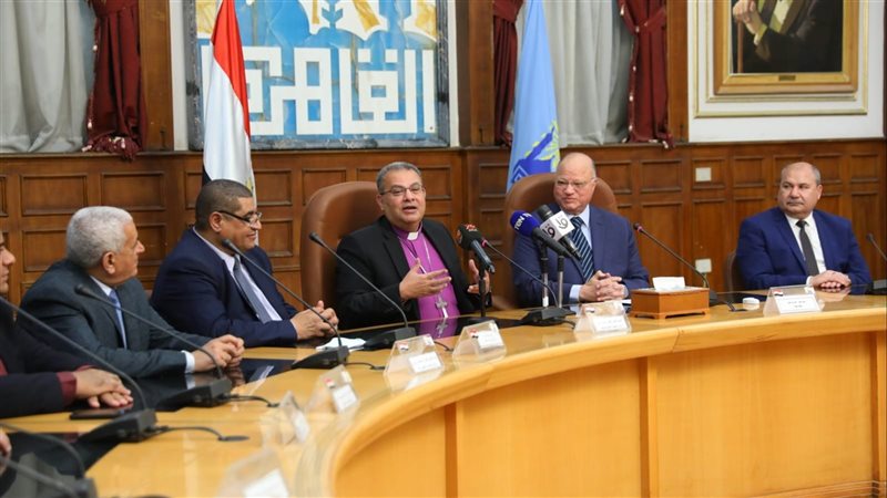 رئيس الإنجيلية ومحافظ