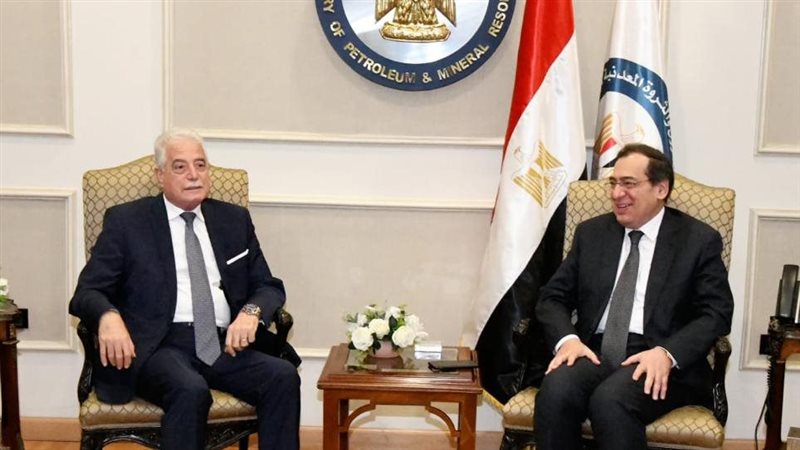 وزير البترول خلال