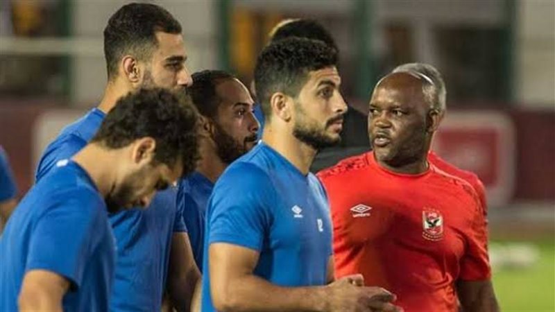موسيمانى مع لاعبى