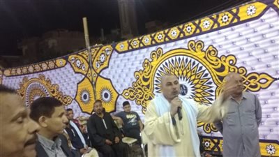 اخبار الفيوم|المحافظ يؤدي صلاة العيد بمسجد ناصر.. وحوافز إضافية لموردي القمح