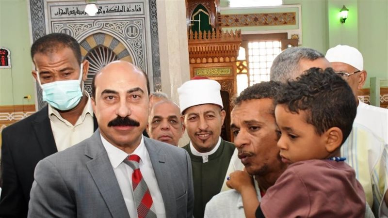 محافظ أسوان اللواء